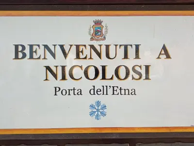 Certificato, attestato, insegna o altro documento esposto da La Casa di Ary alle pendici dell'Etna