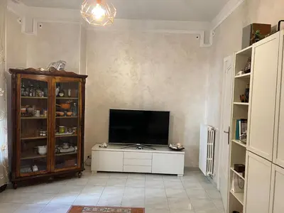 TV o dispositivi per l'intrattenimento presso ricordi universitari