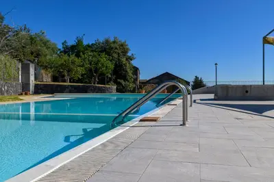 Piscina di La pietra antica O' munti o nelle vicinanze