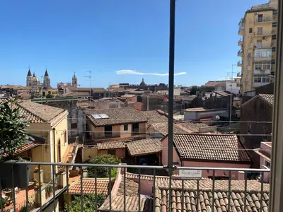 Vista generica su Acireale o vista sulla città dall'interno del bed & breakfast