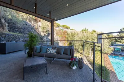 Piscina di Rahal Etna Luxury Retreat- Private Heated Jacuzzi 98F & Infinity Pool o nelle vicinanze