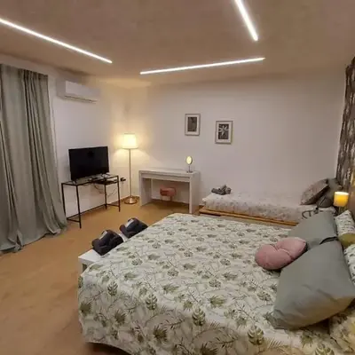 DN Holiday House