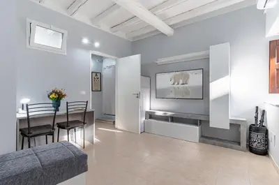 Cucina o angolo cottura di GuestHost - Villa Bellini & Stadio Comfy Apartment