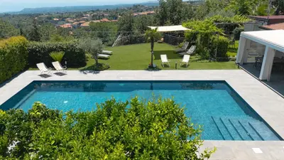 Piscina di Etna Bike Holiday o nelle vicinanze