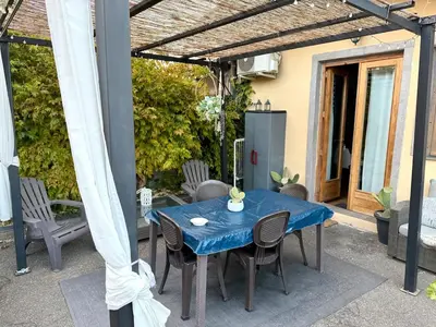 Patio o area all'aperto di Casetta sull’Etna