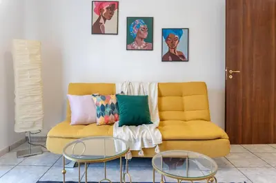 Area soggiorno di Medea home