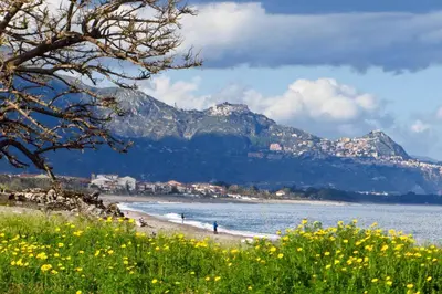 Paesaggio naturale nelle vicinanze della casa vacanze