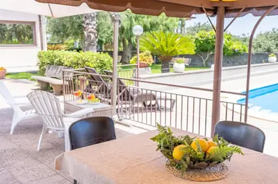 Piscina di RSM Home o nelle vicinanze