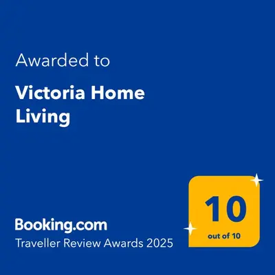 Certificato, attestato, insegna o altro documento esposto da Victoria Home Living