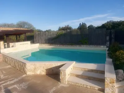 Piscina di Blu Etna Casa Vacanze o nelle vicinanze