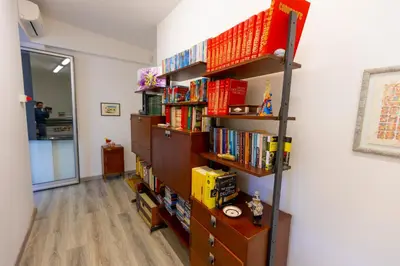 Biblioteca nell'appartamento