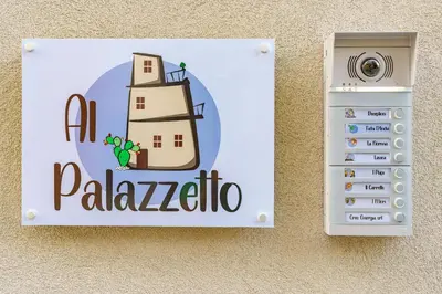 Certificato, attestato, insegna o altro documento esposto da Al Palazzetto - La Norma