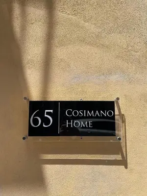 Certificato, attestato, insegna o altro documento esposto da 65 Cosimano Home