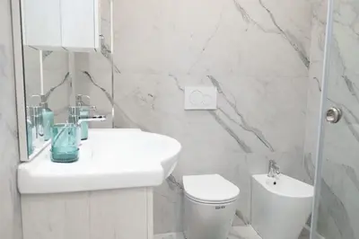 Bagno di Adelina House