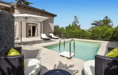 Piscina di Beautiful Home In Trecastagni o nelle vicinanze