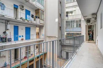 Balcone o terrazza di GuestHost - Charming Apartment Near Villa Bellini in Catania