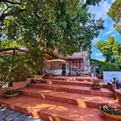 Villa Clarenza - Holiday House