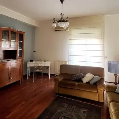 Frankie's house