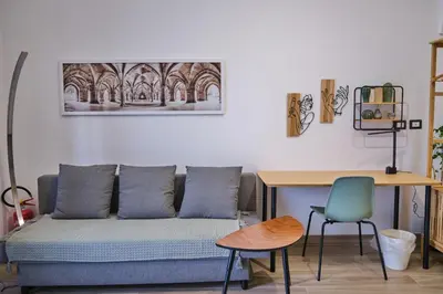 Area soggiorno di Homely Catania