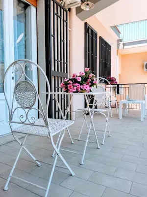 Balcone o terrazza di IL SOLE SUL MARE a 100 m dal lungomare di Stazzo