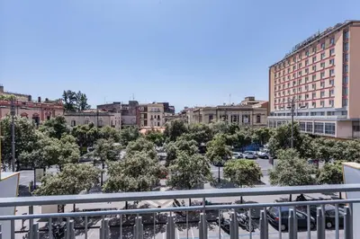 Vista generica su Catania o vista sulla città dall'interno dell'appartamento