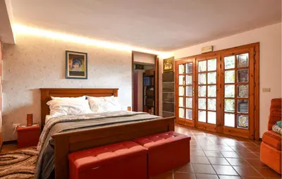 Letto o letti in una camera di Beautiful Apartment In Trecastagni With Sauna