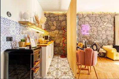Area soggiorno di Dolce Lava - Luxury LavaStone Suite