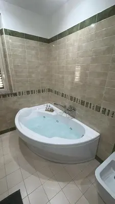 Bagno di Tra Onde e Vette