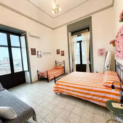 TocToc Apartment - Big Apartment with Two Rooms in Center