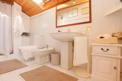 Bagno di VILLA VISCALORI A garden with pool and see view near Etna