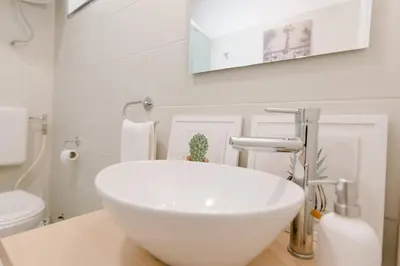 Bagno di Loft Moderno Centro , Villa Bellini , Bedda Matri