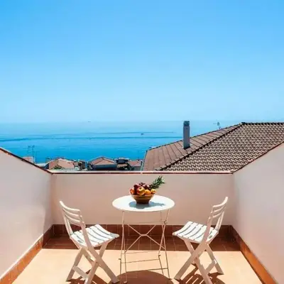 Spacious Apartment with Sea View in Aci Castello