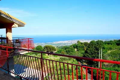 Paesaggio naturale nelle vicinanze della casa vacanze