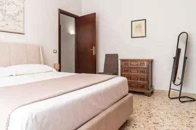 Letto o letti in una camera di Prestigious 4 bedrooms with Netflix and Metro nearby