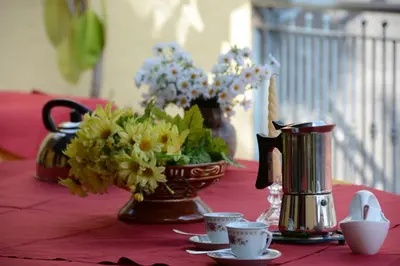 Set per la preparazione di tè e caffè presso Casabella rooms