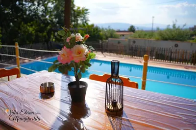 Piscina di Villa Eterna Mungibeddu o nelle vicinanze