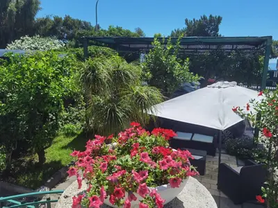 Giardino di INCANTO DI MARE - Fondachello apartments