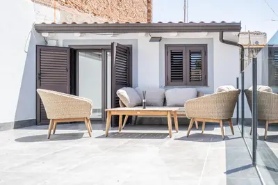 Balcone o terrazza di [Caronda House Design] Free parking + Terrazzo