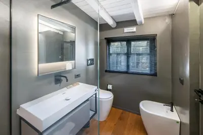 Bagno di [Caronda House Design] Free parking + Terrazzo
