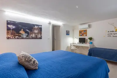 TV o dispositivi per l'intrattenimento presso GuestHost - Central apartment Caronda Mezzanine
