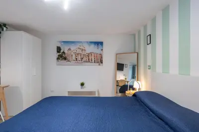 Letto o letti in una camera di GuestHost - Central apartment Caronda Compact