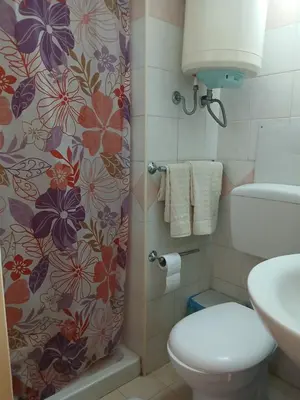 Bagno di Tri-na-krì-a