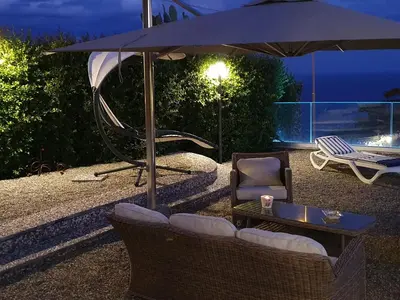 Planimetria di Holiday Home Zyklopenhaus- Erstaunliche Aussicht und privates Mini-Spa by Interhome