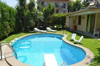 Piscina di La Tavernetta Dell'Etna o nelle vicinanze