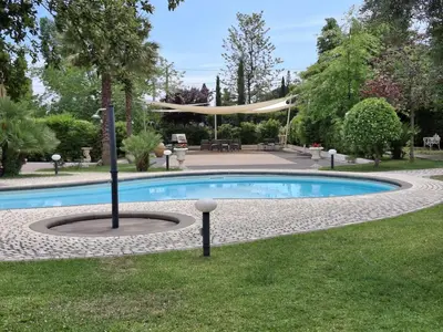Piscina di Sole Home o nelle vicinanze