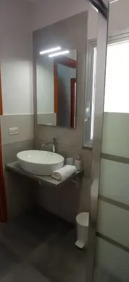 Bagno di OMBRA E CAFFE'