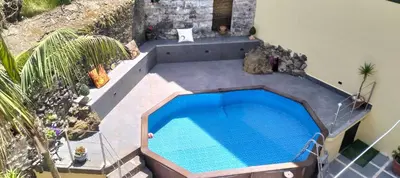 Piscina di La Rosa dell'Etna o nelle vicinanze