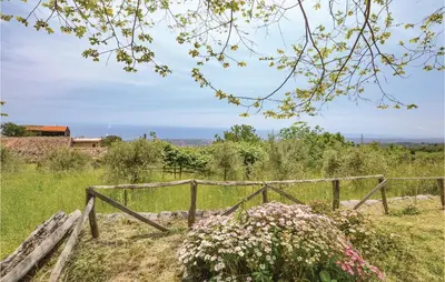 Paesaggio naturale nelle vicinanze della casa vacanze