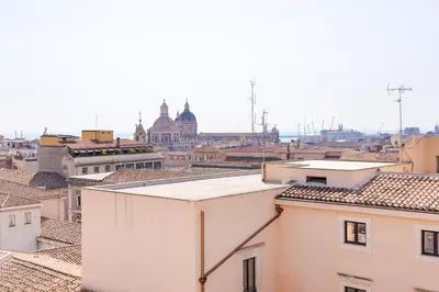 Vista generica su Catania o vista sulla città dall'interno dell'appartamento