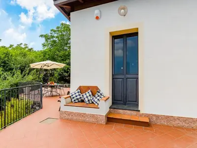 Balcone o terrazza di Villa with pool and panoramic surroundings